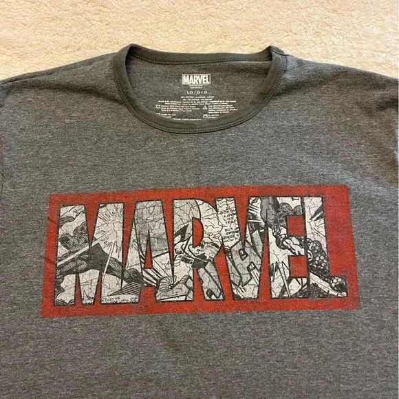 Marvel T-shirt - Picture 2 of 6